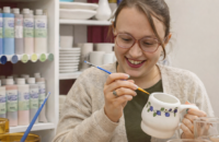 Cafés céramique : une pause créative et gourmande Peinture ceramique cafe